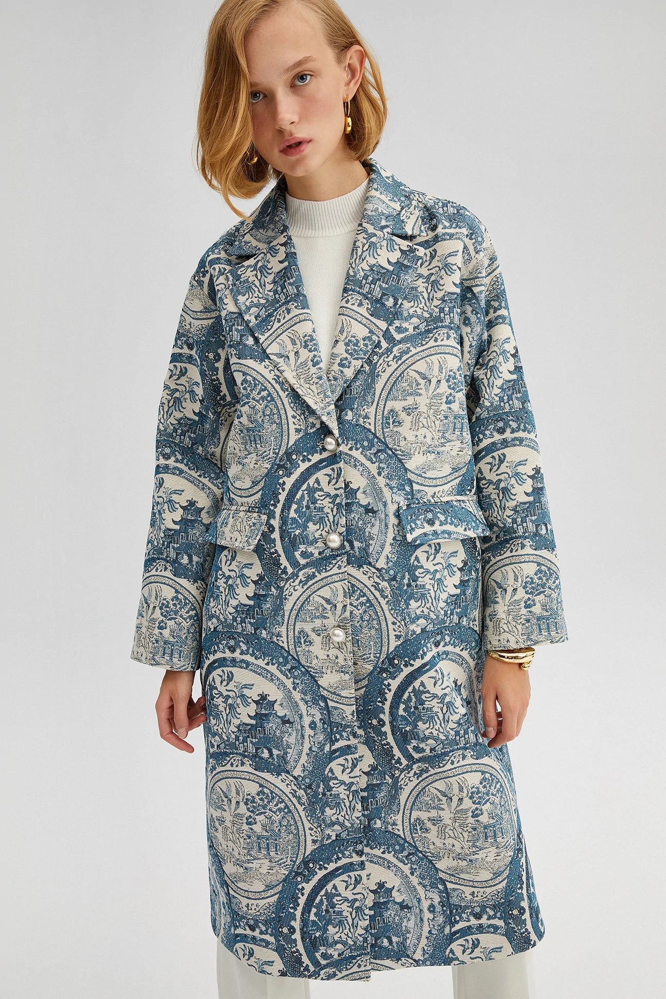 Patterned Long Light Coat